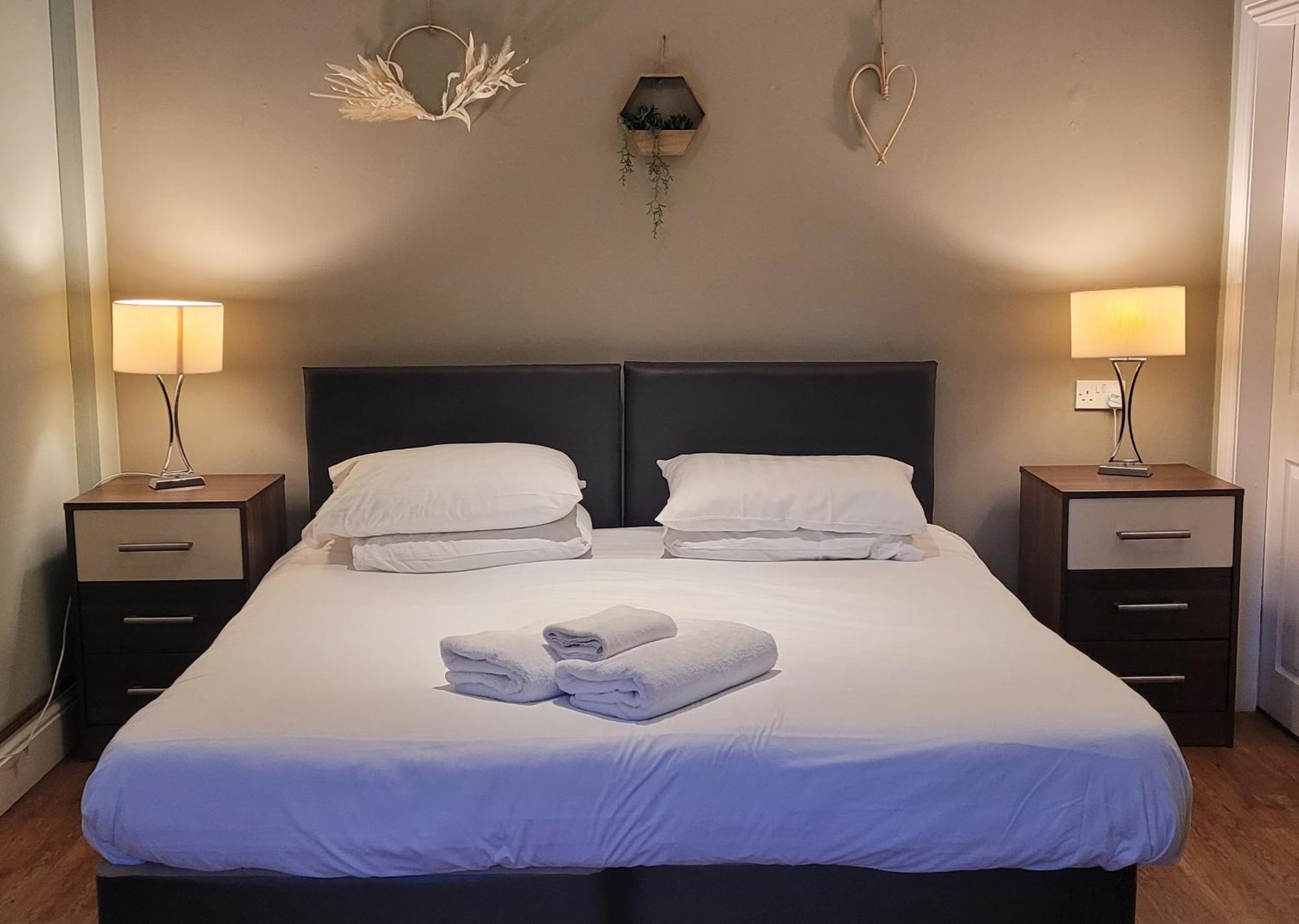 Charles Cotton Hotel Хартингтън Екстериор снимка