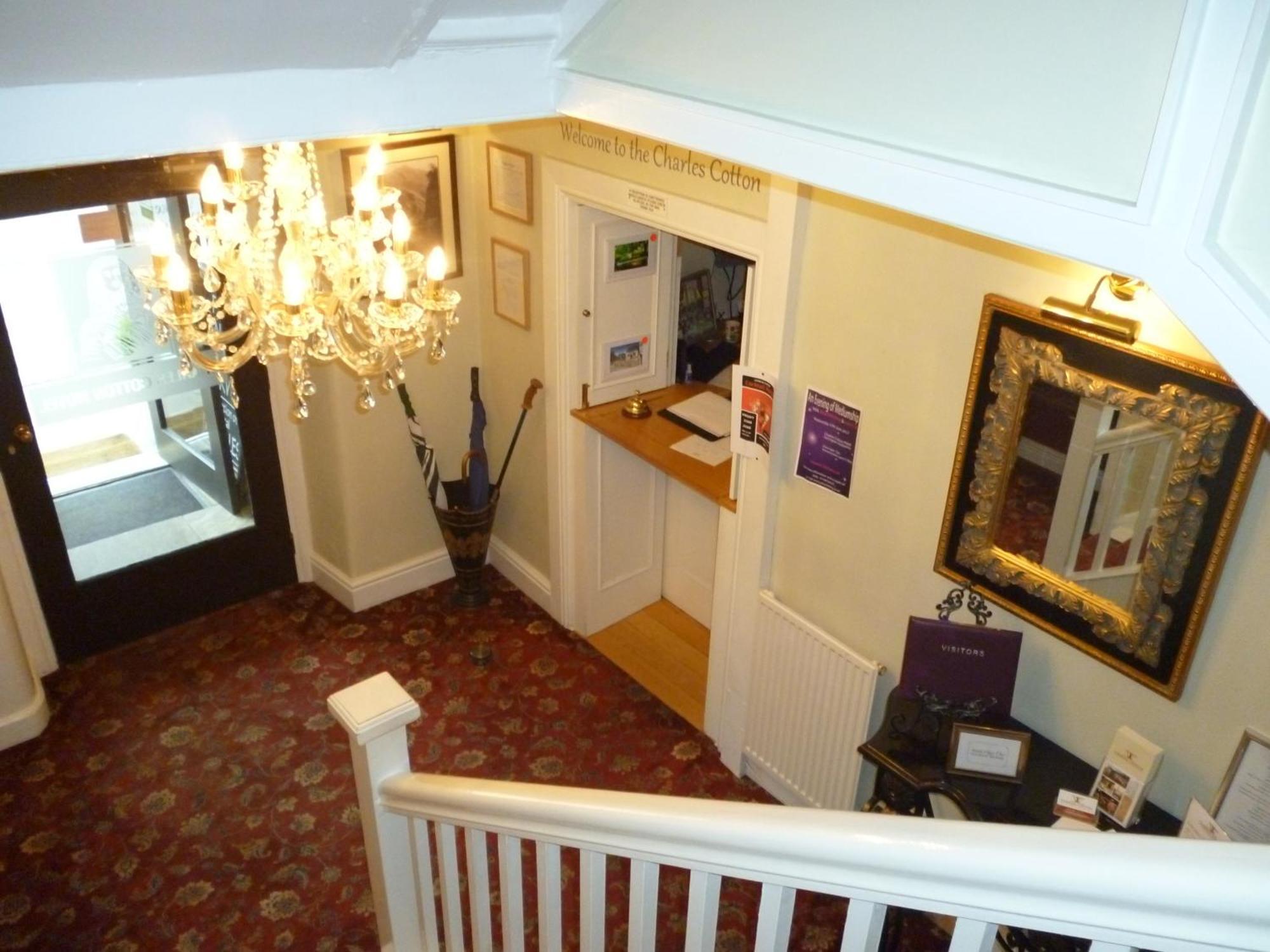Charles Cotton Hotel Хартингтън Екстериор снимка